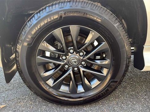 Used 2023 Lexus GX 460 Premium image 27