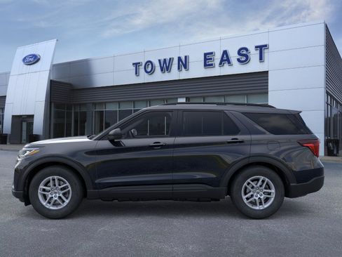 New 2026 Ford Explorer Active AWD/4WD image 3
