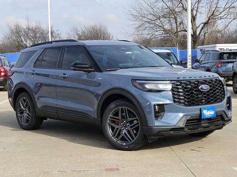 New 2026 Ford Explorer ST-Line w/ ST-Line Street Pack image 2
