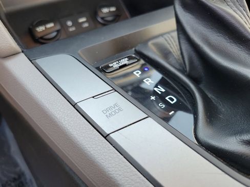 Used 2020 Hyundai Elantra SEL image 30