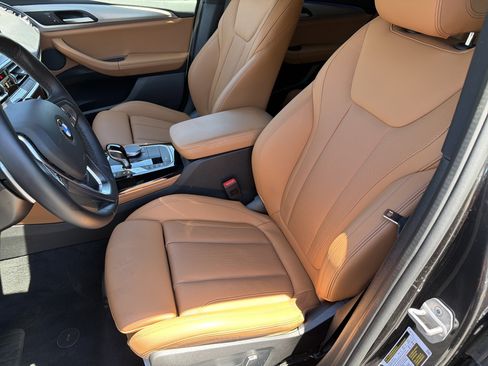 Used 2025 BMW X4 xDrive30i AWD/4WD image 18