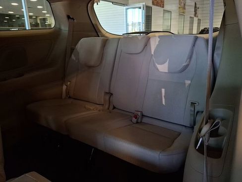 Used 2019 Kia Sedona LX FWD image 11