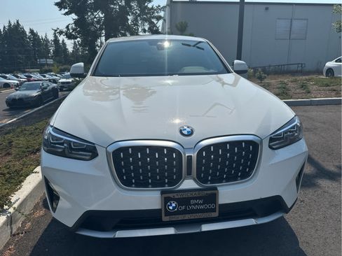 Used 2024 BMW X4 xDrive30i w/ Convenience Package AWD/4WD image 2