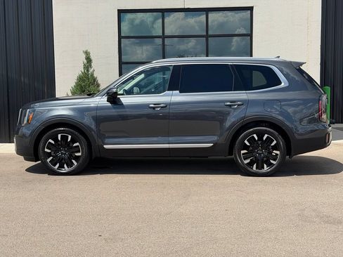 Used 2023 Kia Telluride SX AWD/4WD image 2