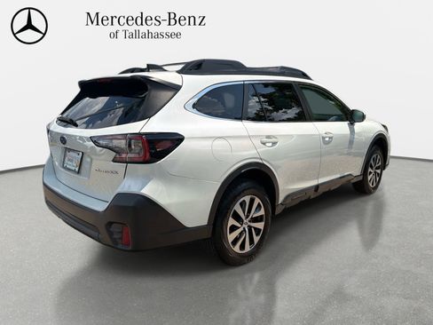Used 2022 Subaru Outback Premium AWD/4WD image 5