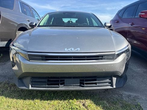 Used 2025 Kia K4 FWD image 2