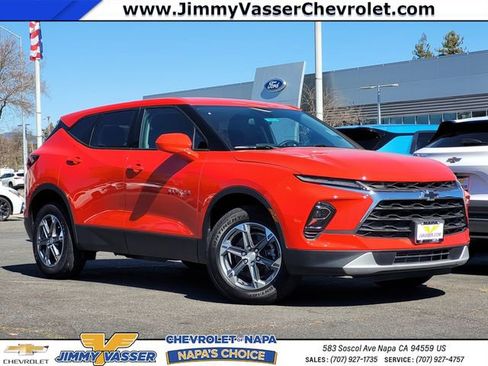 New 2025 Chevrolet Blazer LT image 1