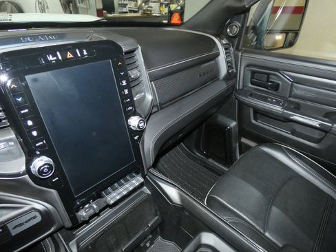 Used 2024 RAM 3500 Limited image 12