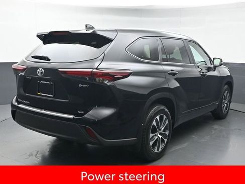 Certified 2026 Toyota Highlander XLE w/ Protection Package #3 (TMS) AWD/4WD image 7