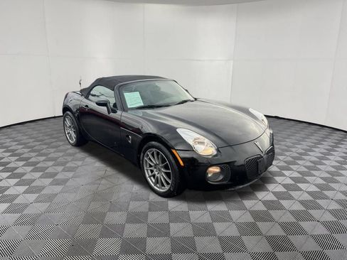 Used 2007 Pontiac Solstice GXP w/ Premium Package RWD image 2