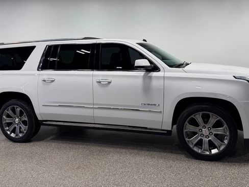 Used 2015 GMC Yukon XL Denali w/ Touring Package AWD/4WD image 19