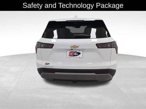 New 2026 Chevrolet Equinox LT w/ Safety and Technology Package FWD image 5