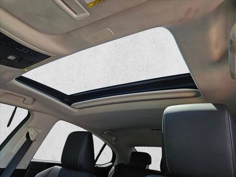 Used 2022 Lexus ES 350 w/ Accessory Package FWD image 16