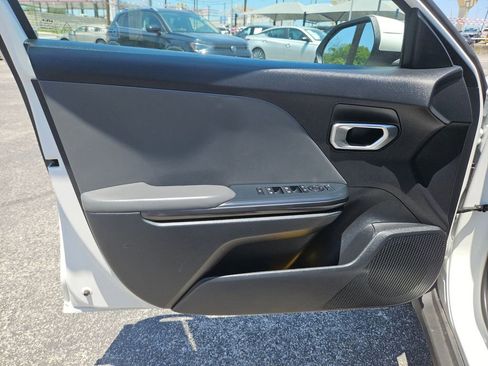 Used 2025 Kia K4 FWD image 14