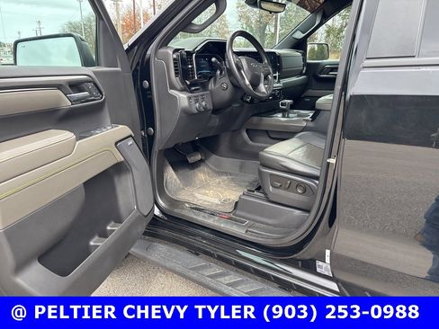 Used 2022 Chevrolet Silverado 1500 ZR2 w/ Technology Package image 13