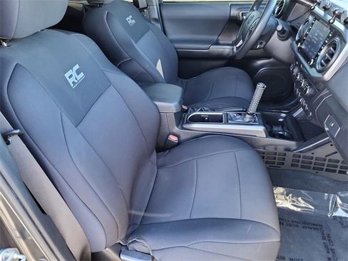 Used 2021 Toyota Tacoma 4x4 Double Cab image 11