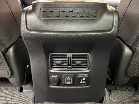Used 2024 Nissan Titan SV w/ SV Convenience Package image 25