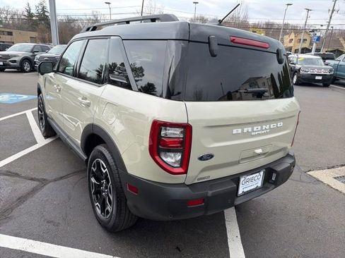 Used 2025 Ford Bronco Sport Outer Banks w/ Outer Banks Tech Package+ AWD/4WD image 5