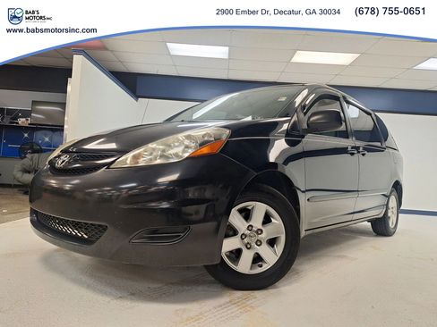 Used 2009 Toyota Sienna CE FWD image 5