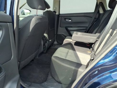 Used 2025 Nissan Rogue SV FWD image 19
