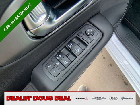 New 2026 Chrysler Pacifica Select w/ S Appearance Package image 11