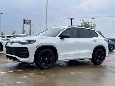 New 2026 Volkswagen Tiguan SE R-Line image 2