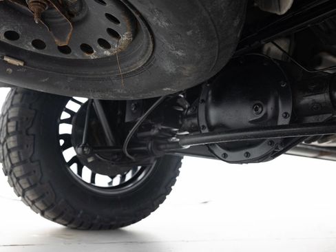 Used 2015 Chevrolet Suburban LT w/ Luxury Package image 21