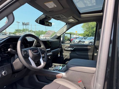 New 2025 GMC Sierra 2500 SLT w/ SLT Premium Package AWD/4WD image 22