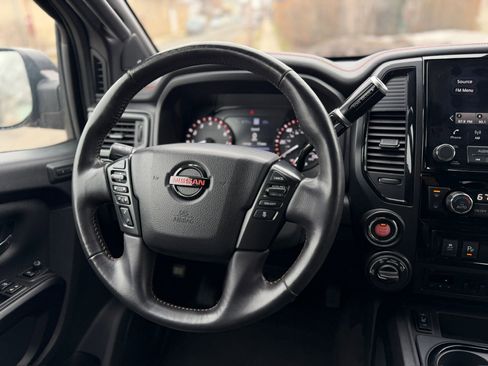 Used 2020 Nissan Titan PRO-4X w/ Pro-4x Convenience Package image 35