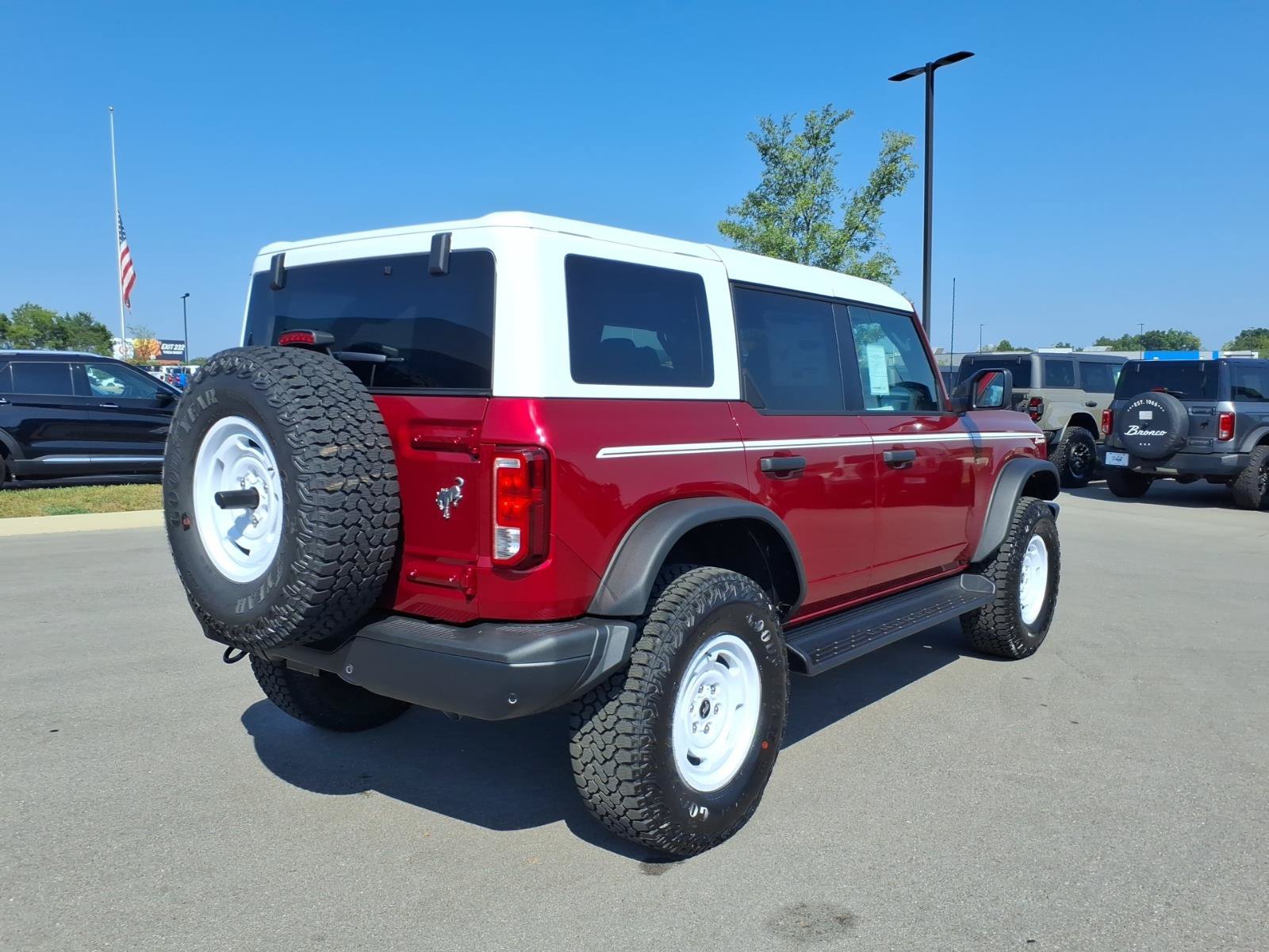 New 2026 Ford Bronco Heritage Edition AWD/4WD image 3