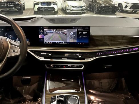 Used 2024 BMW X7 xDrive40i image 7