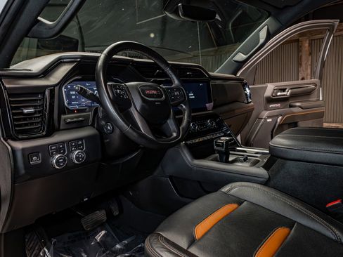 Used 2023 GMC Sierra 1500 AT4 w/ Technology Package image 16