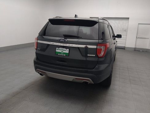 Used 2016 Ford Explorer XLT w/ Equipment Group 202A FWD image 7