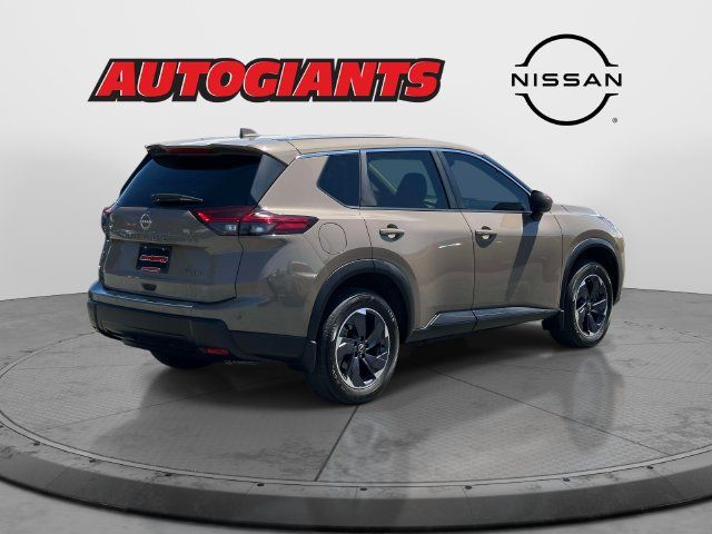 Used 2024 Nissan Rogue SV AWD/4WD image 4