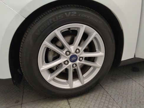Used 2018 Ford Focus SE image 31