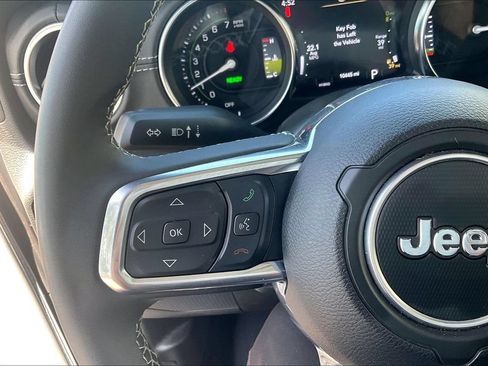 Used 2023 Jeep Wrangler Unlimited Sahara AWD/4WD image 18