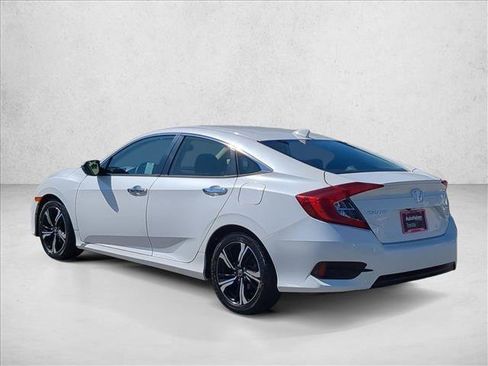 Used 2018 Honda Civic Touring image 8