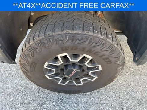 Used 2024 GMC Sierra 2500 AT4X AWD/4WD image 17
