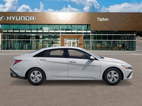 New 2026 Hyundai Elantra SE w/ Cargo Package image 7