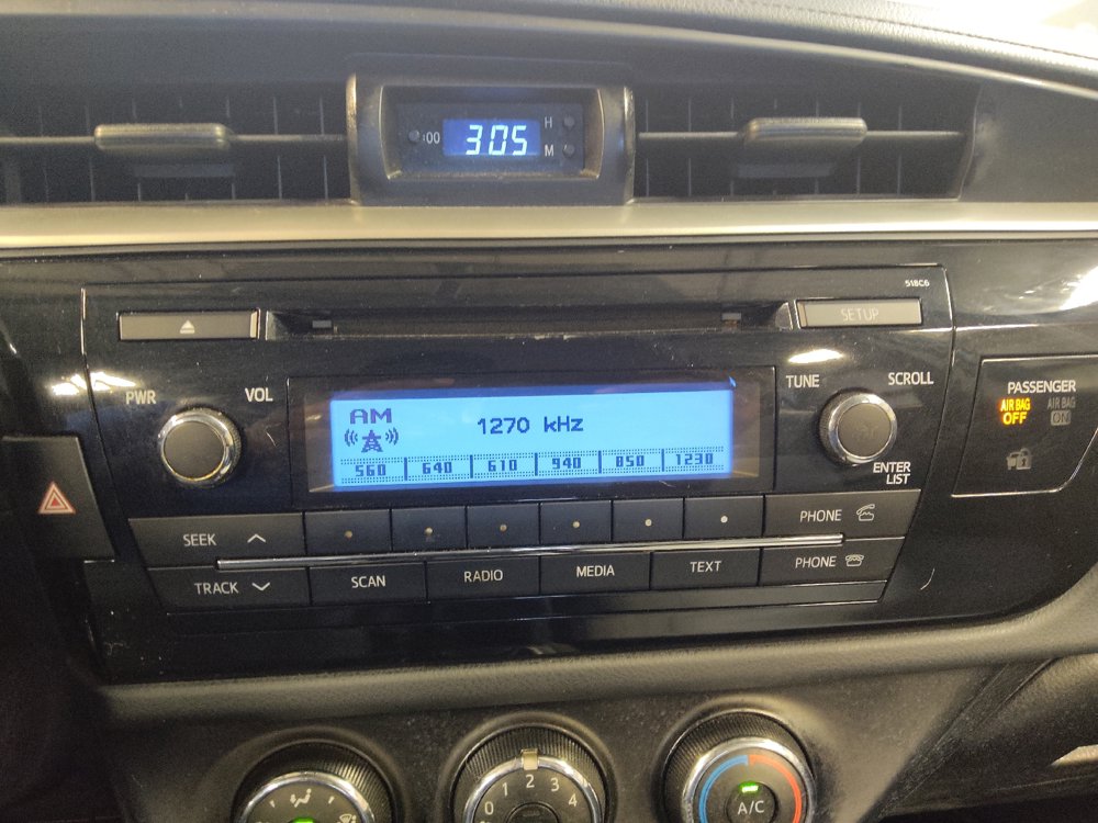 Used 2015 Toyota Corolla L FWD image 25