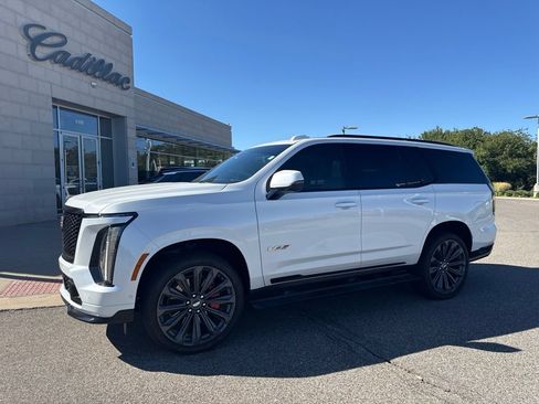 Used 2025 Cadillac Escalade V AWD/4WD image 1
