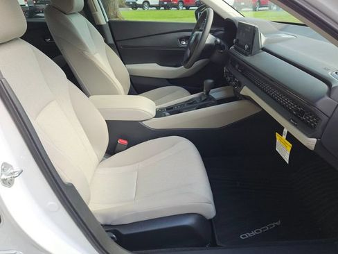 Certified 2025 Honda Accord LX image 15