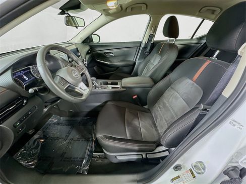 Used 2025 Nissan Sentra SR image 12