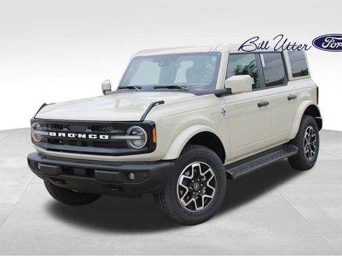 New 2026 Ford Bronco Outer Banks image 1