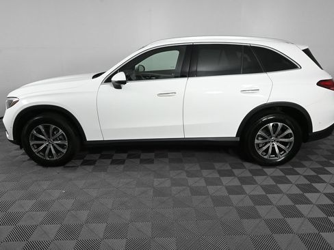 Used 2023 Mercedes-Benz GLC 300 image 3