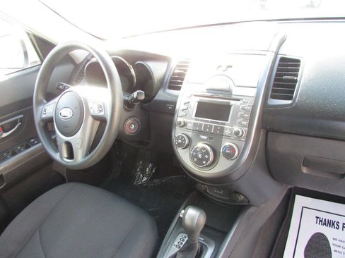 Used 2011 Kia Soul + w/ Audio Pkg image 34
