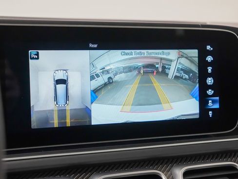 Used 2023 Mercedes-Benz GLS 63 AMG 4MATIC image 30