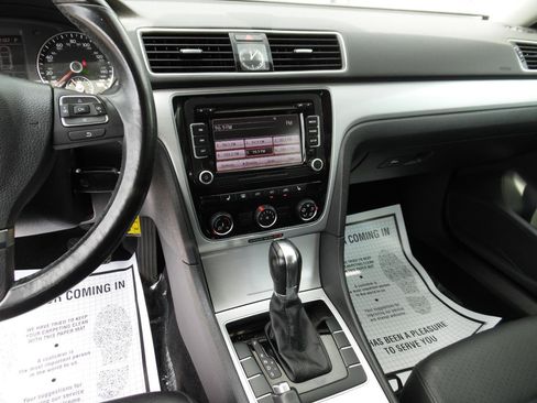 Used 2013 Volkswagen Passat 2.5 SE FWD image 15