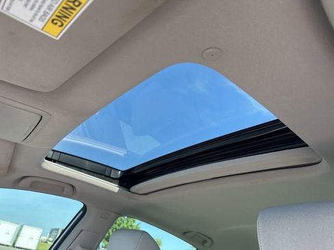 Used 2019 Honda Accord EX image 5