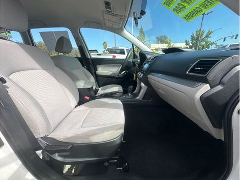 Used 2017 Subaru Forester 2.5i w/ Alloy Wheel Package AWD/4WD image 11